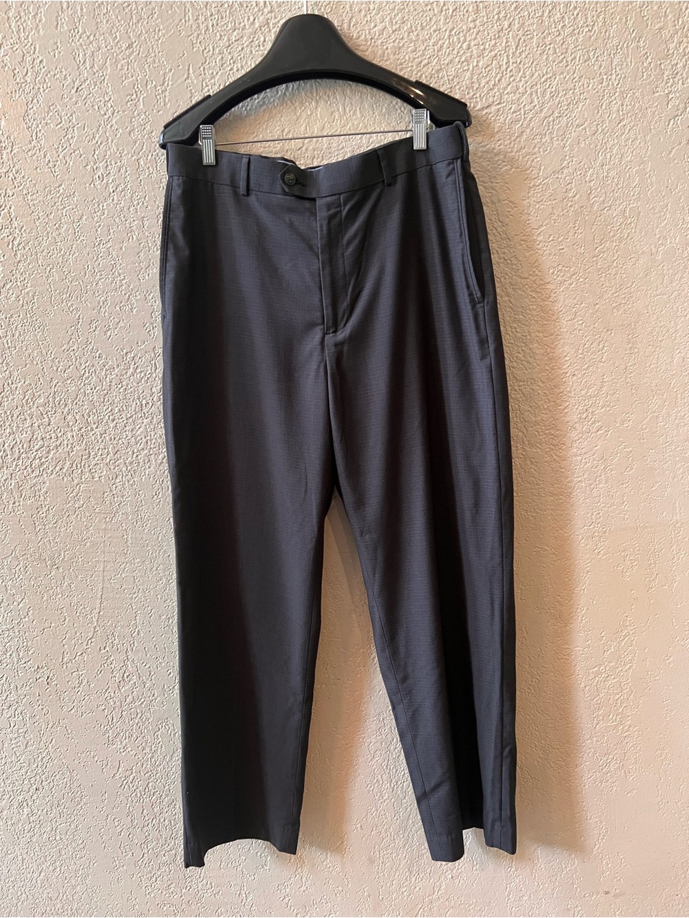 Roundtree & Yorke Easy Care Dress Pants 34X30 Gray Plaid